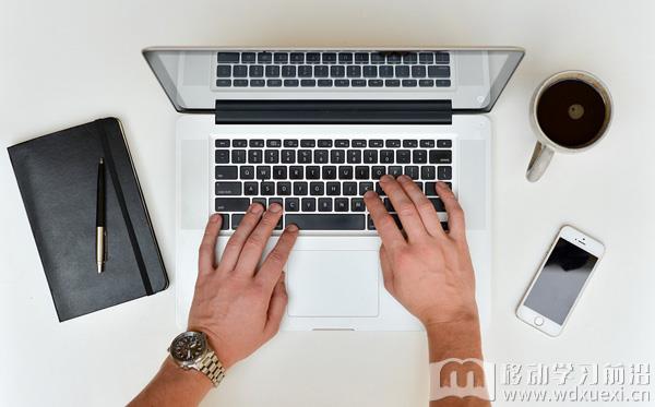 企業線上培訓漫談：移動學習如何支持員工需要學習的五個時刻
